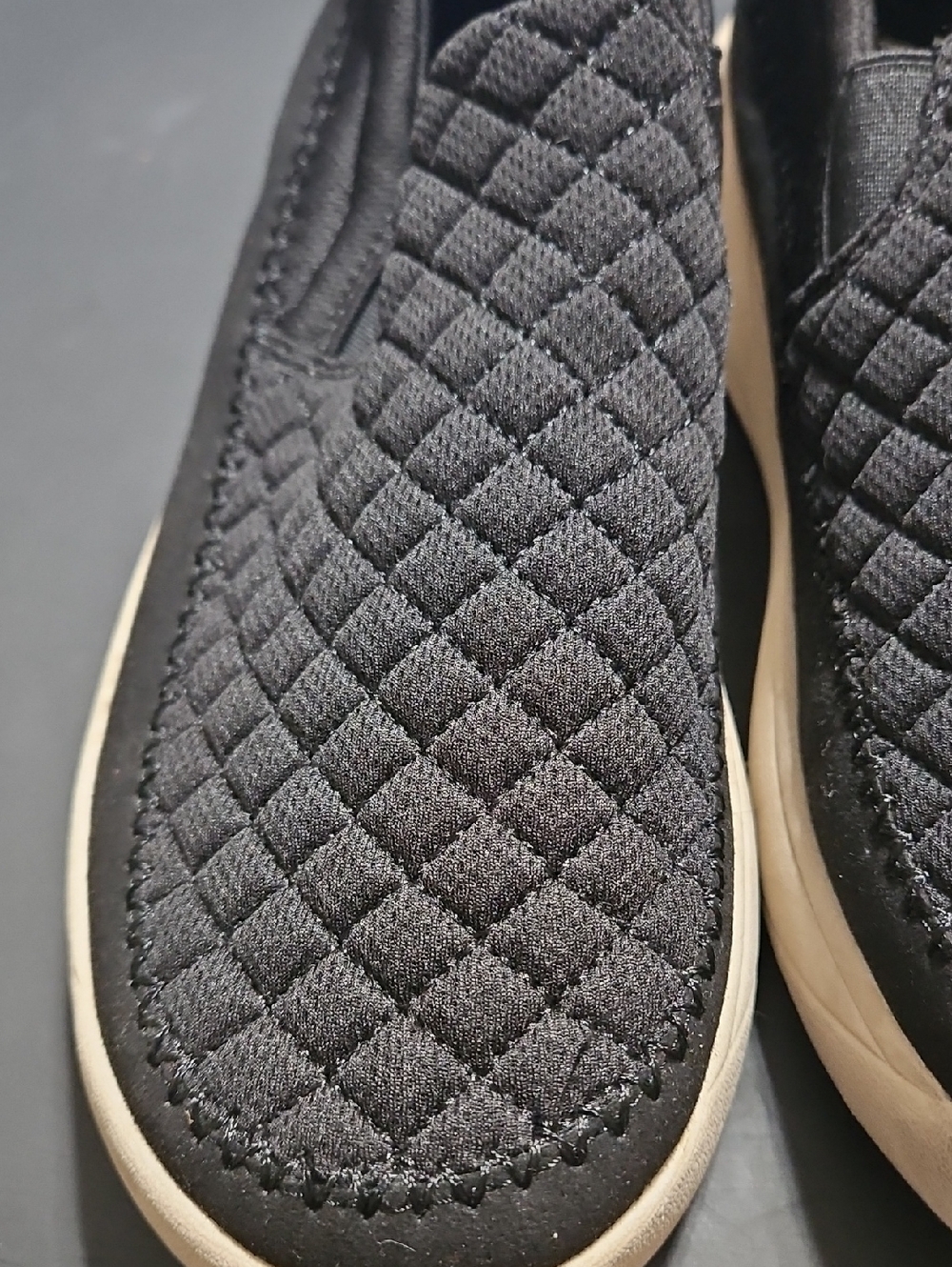 Staheekum Quilted Slip-On Shoes Size 10 - Picture 2 of 11